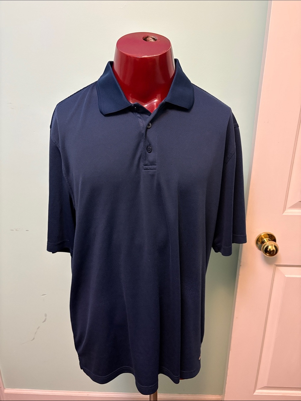 Men's Navy Short-Sleeve Polo Shirt - Classic Fit